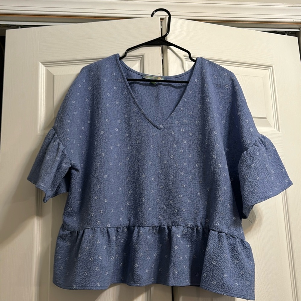 Short sleeve peplum